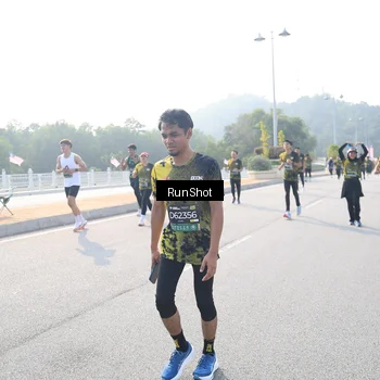 Runner Photo 6912621