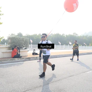 Runner Photo 6912631
