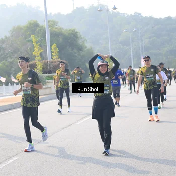 Runner Photo 6912640