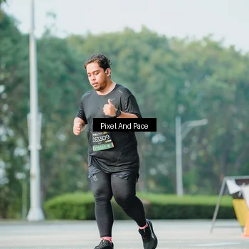 Runner Photo 6912641