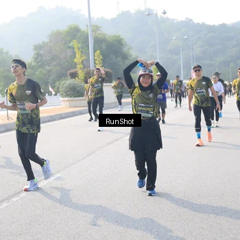 Runner Photo 6912662