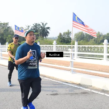 Runner Photo 6912675