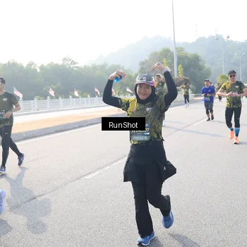 Runner Photo 6912683