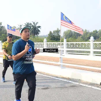 Runner Photo 6912699