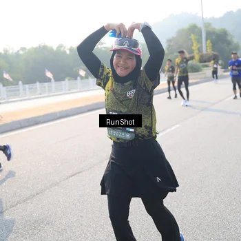 Runner Photo 6912711