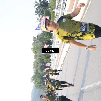 Runner Photo 6912713