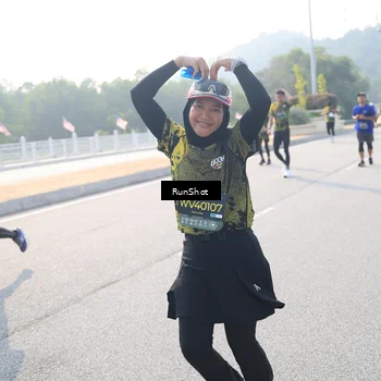 Runner Photo 6912719