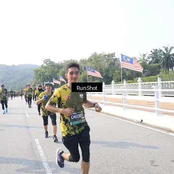 Runner Photo 6912754