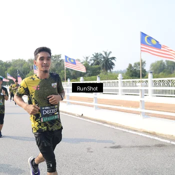 Runner Photo 6912759