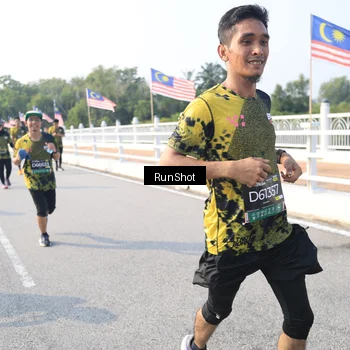 Runner Photo 6912776