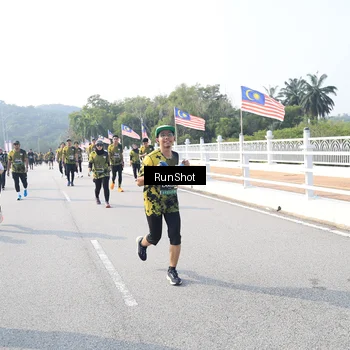 Runner Photo 6912780