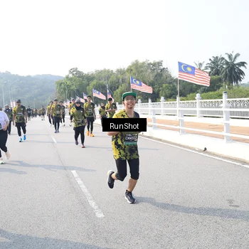 Runner Photo 6912784