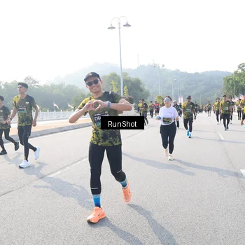 Runner Photo 6912790