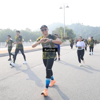 Runner Photo 6912806