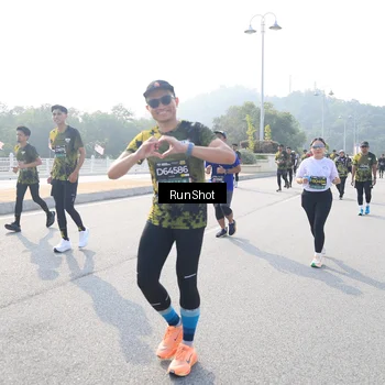 Runner Photo 6912835