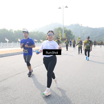 Runner Photo 6912850