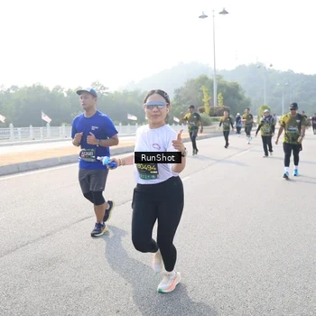Runner Photo 6912864