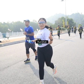 Runner Photo 6912878