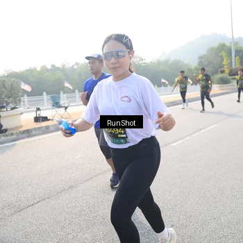 Runner Photo 6912892