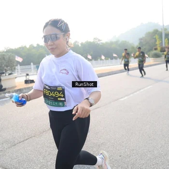 Runner Photo 6912893