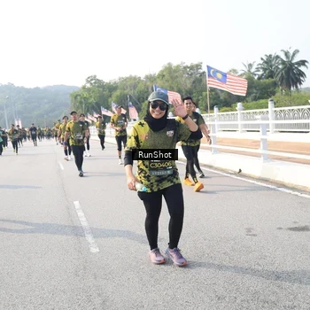 Runner Photo 6912911