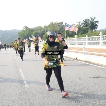 Runner Photo 6912917