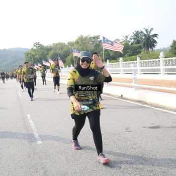 Runner Photo 6912923