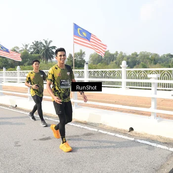 Runner Photo 6912958