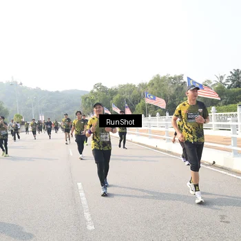 Runner Photo 6912983