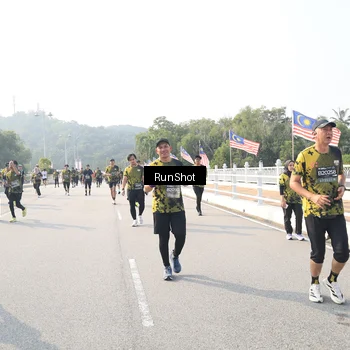 Runner Photo 6912992