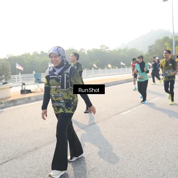 Runner Photo 6913047