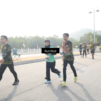 Runner Photo 6913048