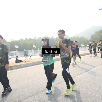 Runner Photo 6913064