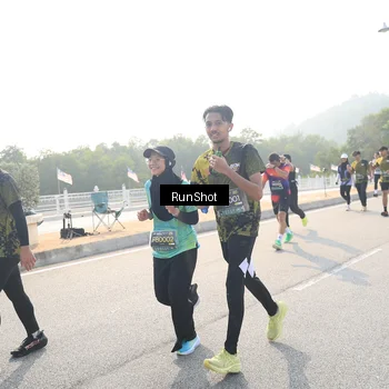 Runner Photo 6913069