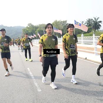 Runner Photo 6913092