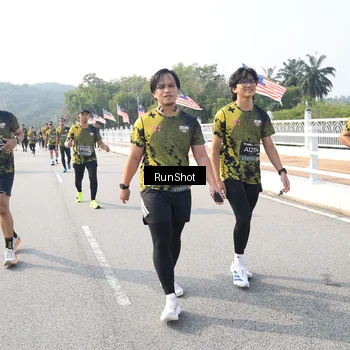 Runner Photo 6913106