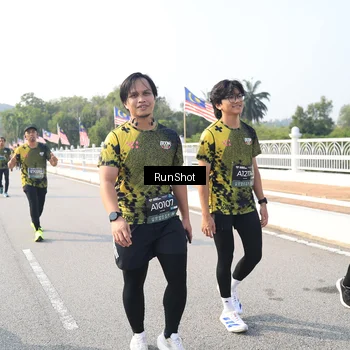 Runner Photo 6913121