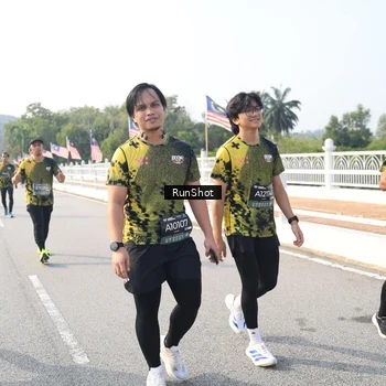 Runner Photo 6913126