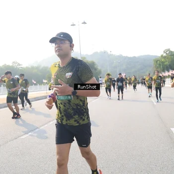 Runner Photo 6913135