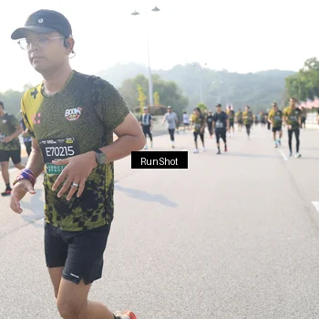 Runner Photo 6913145
