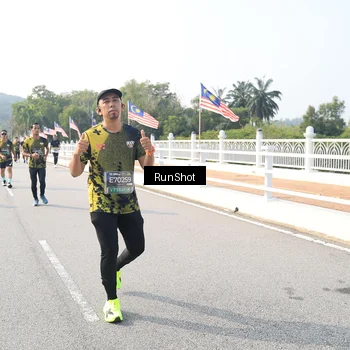 Runner Photo 6913149