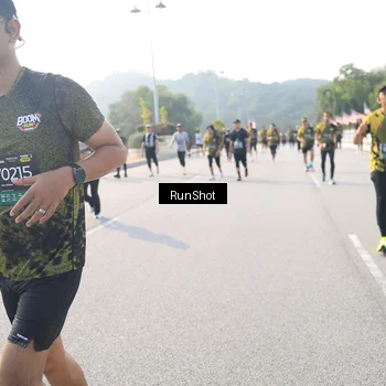 Runner Photo 6913151