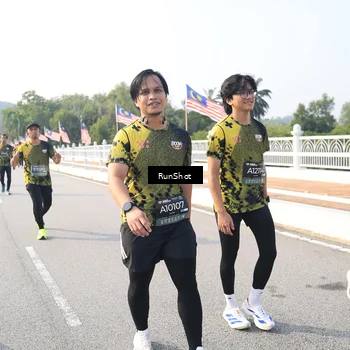 Runner Photo 6913157