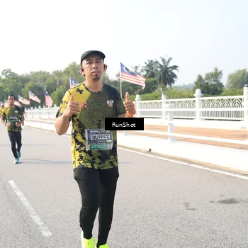 Runner Photo 6913165