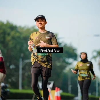 Runner Photo 6913171