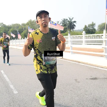 Runner Photo 6913174