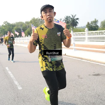 Runner Photo 6913175