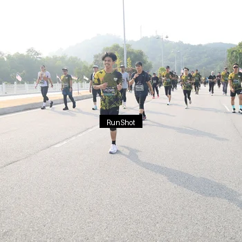 Runner Photo 6913195