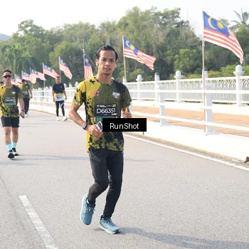 Runner Photo 6913207