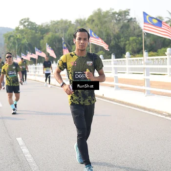 Runner Photo 6913219